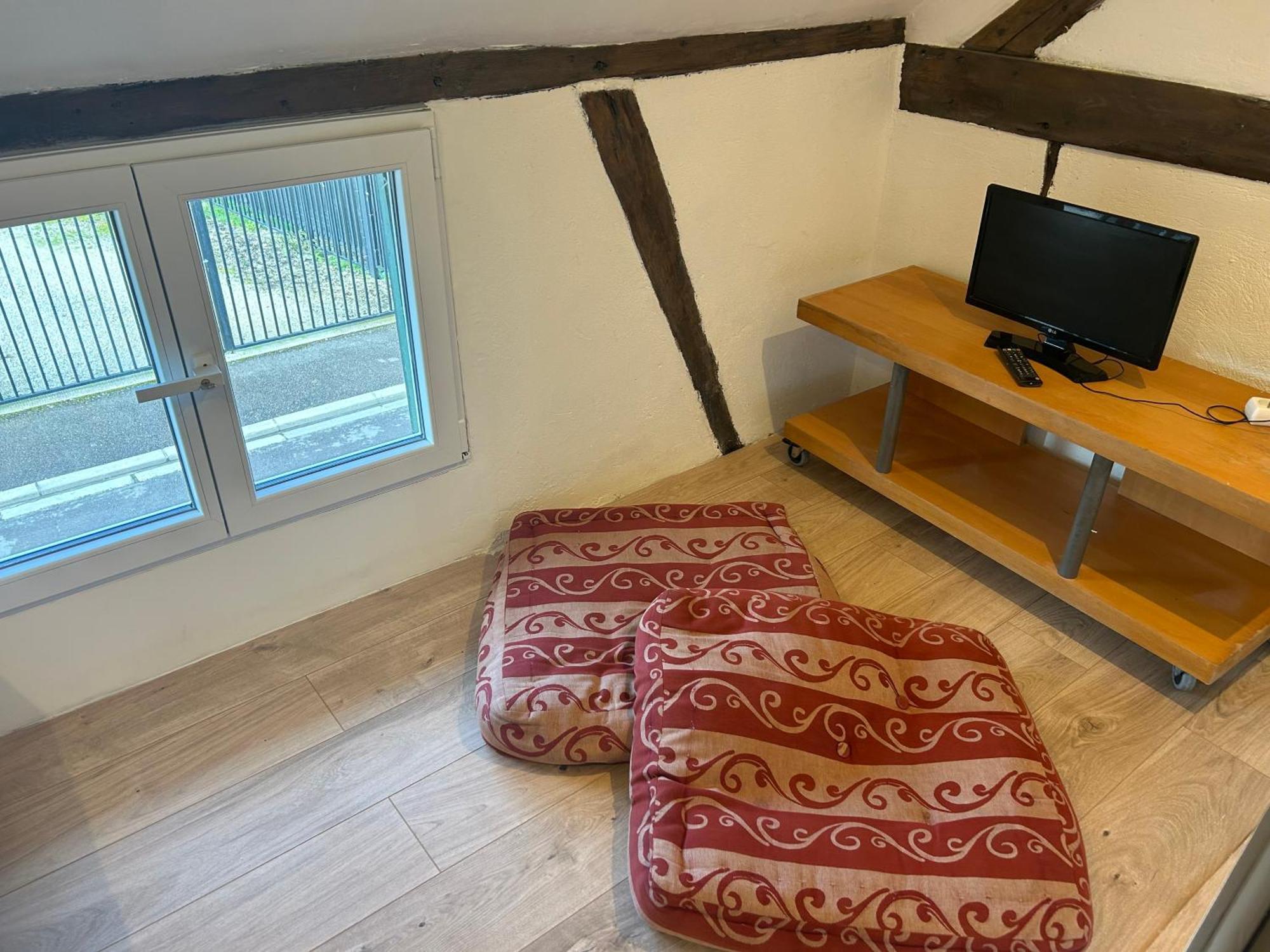 Apartamento Au Bouquet Troyen - Wifi - Calme Et Tranquillite Troyes Exterior foto