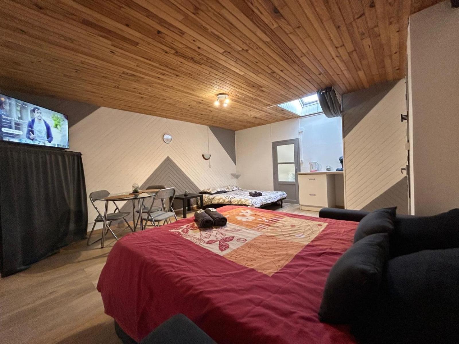 Apartamento Au Bouquet Troyen - Wifi - Calme Et Tranquillite Troyes Exterior foto